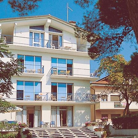 Appartamenti Dal Moro Lignano Sabbiadoro Exterior photo